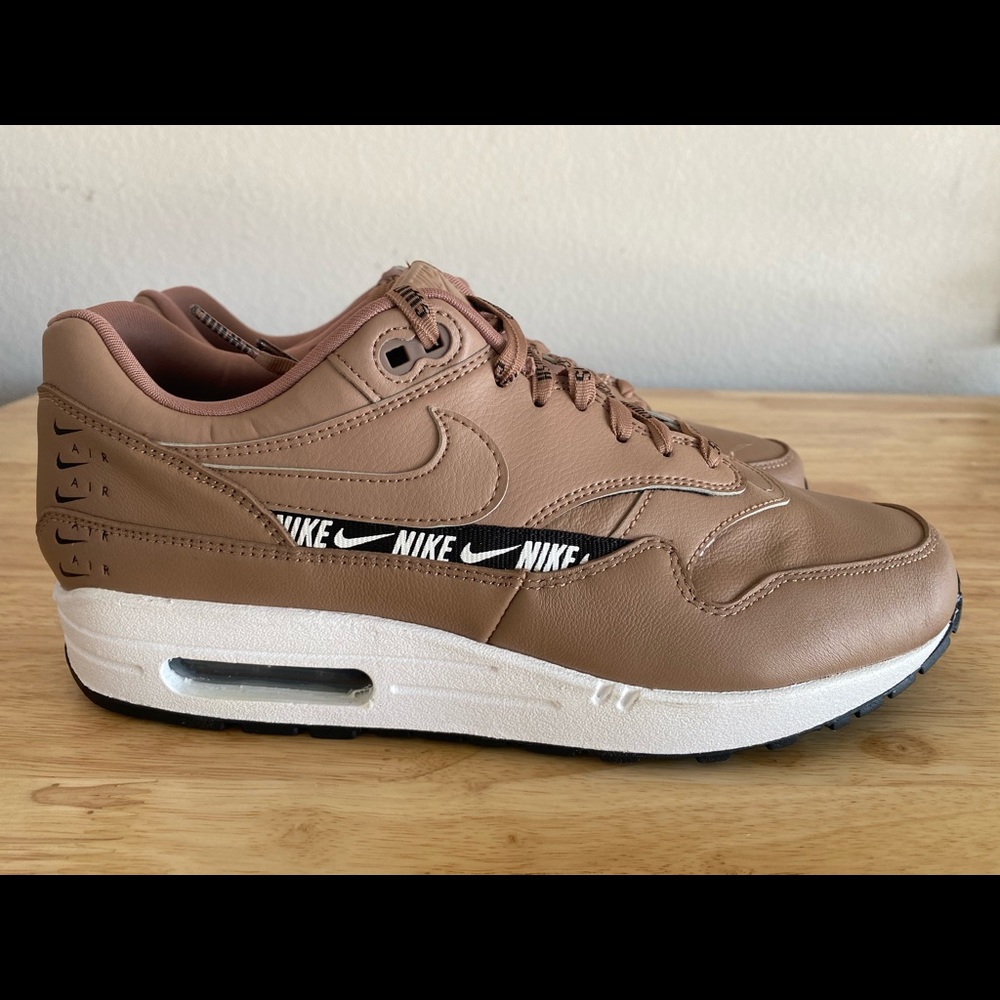 Wmns Nike Air Max 1 SE 'Tan Logo' Wmns Sz 10.5